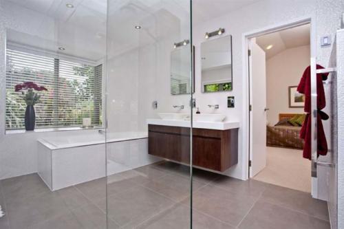 176-AY22874-Rodney-District